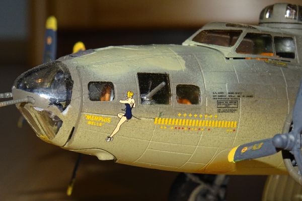 memphis-belle-098C69C41D-11EC-CCE5-9FA1-766204156483.jpg