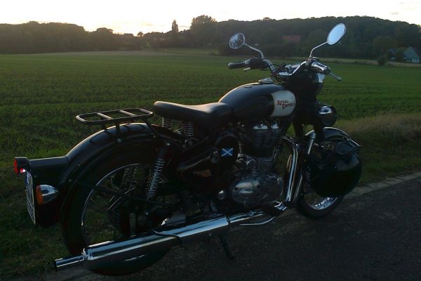 royal-enfield-bullet-c5-im-wandel-008552C4E1D-3FF7-D7C4-1FE0-7A624F14131E.jpg